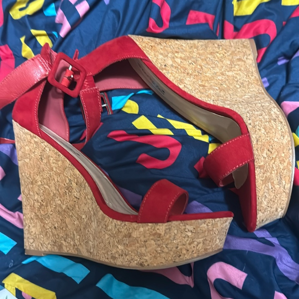 Red wedges